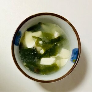 ゆり根とわかめの味噌汁